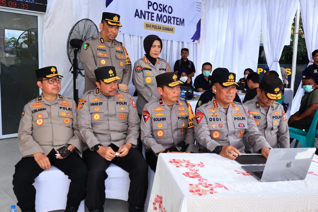 Wakapolri Tinjau Posko Antemortem DVI di Sumatera Barat, Pastikan Proses Identifikasi Korban Berjalan Optimal