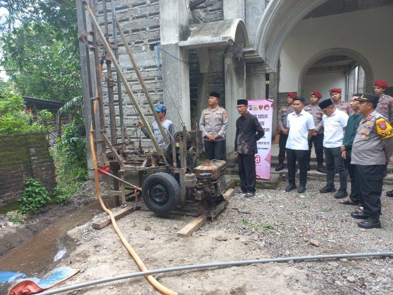Peringati Hari Jadi Reserse Ke-78 Polres Kediri Bantu Sumur Bor