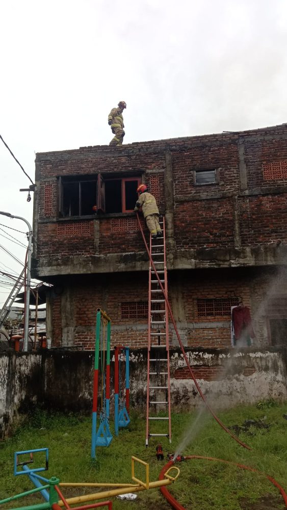 Quick Respon, Kebakaran Rumah di Jl. Sidotopo Lor Surabaya Berhasil Dipadamkan
